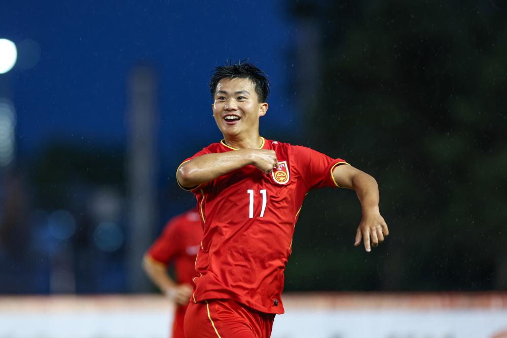 队记：杨瀚森今天表现含金量更高，必须肯定他的适应能力