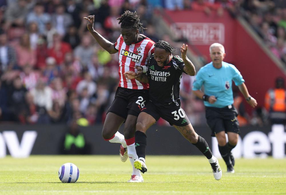 邓亚萍怒揭3人窘境！樊振东夺冠反显男乒危机，统治时代真要终结？